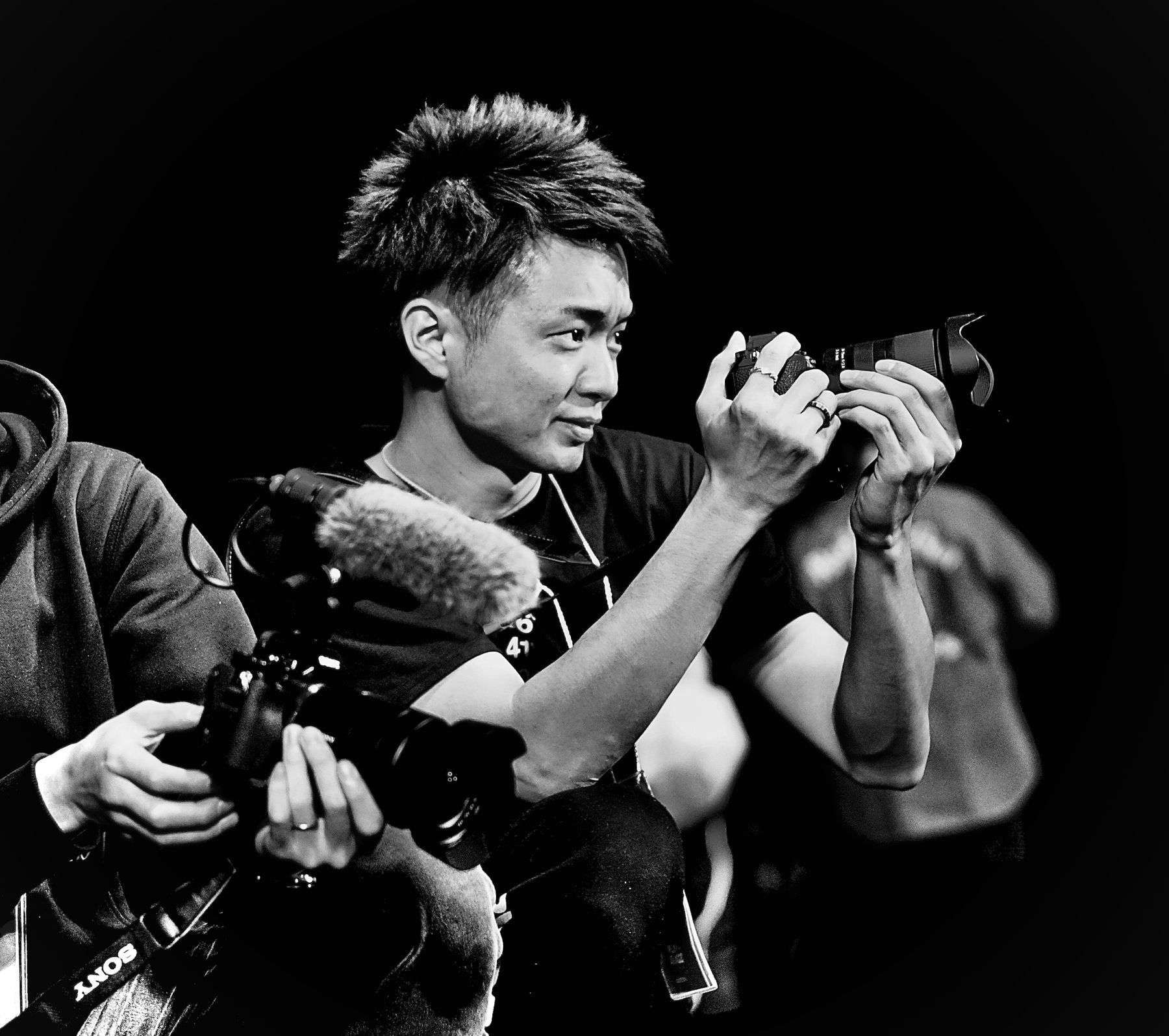 Haru — photographer behind HARU GRAPHICS, shooting on a Sony camera